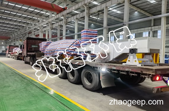 兆格環(huán)保客戶訂購(gòu)的5套全自動(dòng)液壓壓榨機(jī)按期發(fā)貨