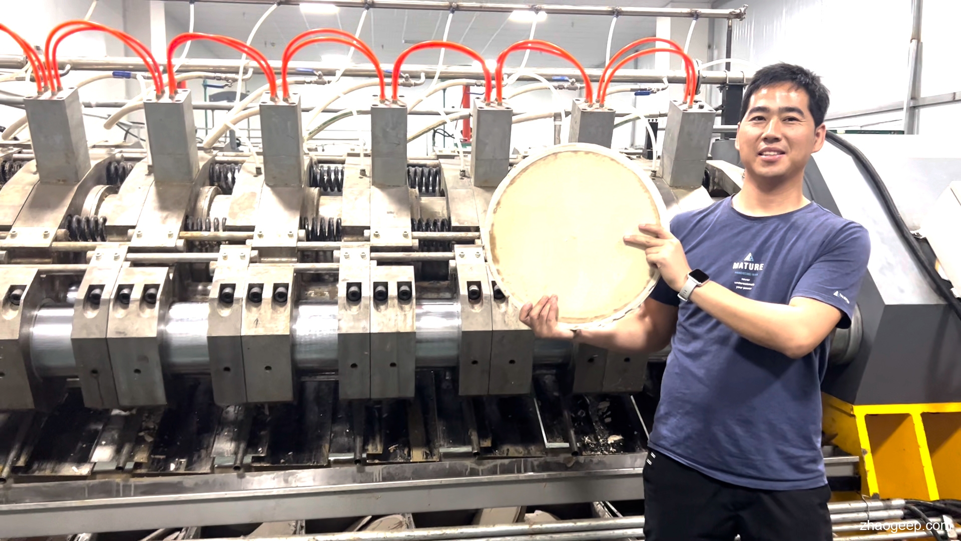 兆格環(huán)保_鑫兆豐全自動液壓榨油機_核桃壓榨機案例_核桃榨油機案例